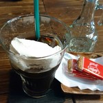 バニヤンツリーコーヒーハウス - アイスウインナーコーヒー