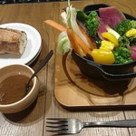 フミーズグリル - 新鮮野菜のスチーム 八丁味噌のバーニャカウダソース(バゲット付き) 1,250円