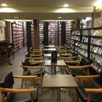 Haru Ranman Comic Cafe & Bar - 