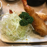 名古屋の立ち呑み 大安 - エビフライ