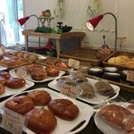 峠のパン屋 - 店内