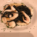 ビリエット - イカスミを練り込んだタリオリーニ 白えびのペペロンチーノ