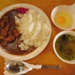 てけ×2 - 牛もつカレー（大盛り＋サービス生たまご）…税込650円