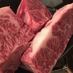 焼肉・ホルモンバル　Bovin