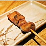 とり喜 - ちぎも、いわゆるレバー。プチっと薄皮を破ったら中からトロトロっと…♪