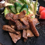 焼肉の芳扇 - 既に焼いてから出てきました。便利だけど少し物足りない。