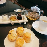 四季庭 カフェ＆レストラン - スコーンがおかわりできるなんて、幸せ。