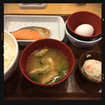 すき家 - 鮭定食 380円