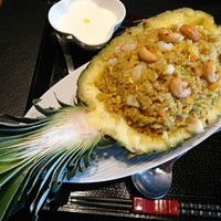 御膳房 銀座店 - パイナップル入りカレー味炒飯 1,600円