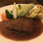 ビストロ・ポンドリゼール - 牛ヒレステーキ 赤ワインソース
