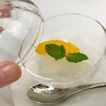 Grand rocher - 開けるとシャンパンのグラニテ