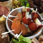 nobu’s - スモークサーモンとタコのピンチョス