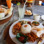 Cafe Wayan & Bakery - 