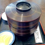 Kisoba Yabu - ミニかつ丼とたぬきそばのセット 730円