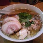 極麺 小次郎  - 鶏塩ちゃーしゅーめん