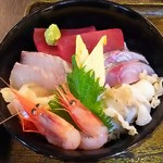 海鮮丼