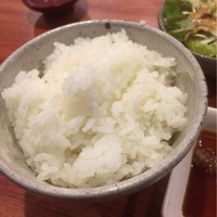 やきにくのバクロ 博多店 - ご飯、スープはお代わり自由