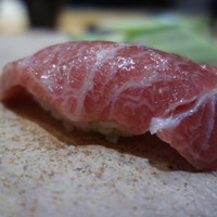 天寿し 京町店 - 大トロ（那智勝浦、石司）