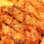 肉バル ブルーノ - 大きな牛赤身ステーキ