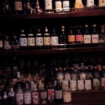 ANNIE HALL BAR - 
