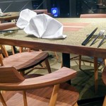 旬熟成hakko - 内観
      テーブル席