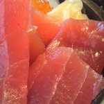 磯八寿司 - このマグロの照り！