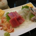 魚がし寿司 - お刺身です