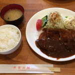 洋食の藤 - トンカツ定食、￥８００
