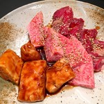 とら 七輪焼き - 黒毛和牛3種(上カルビ・ハラミ・丸腸) 