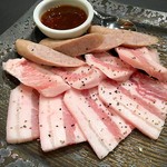 とら 七輪焼き - 香心ポーク3種(豚バラ・豚トロ・ウインナー) 