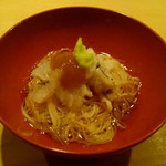 蓮 - 鱧素麺のリクエストに
      鱧の炙り、梅肉、素麺、山葵