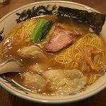 松波ラーメン店 - 料理写真:ワンタン麺