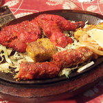 アヒリヤ - タンドリーミックスグリル(1630円)