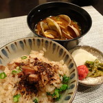 禅紫 - ホタルイカの土鍋炊きご飯(おこげがいい感じ)