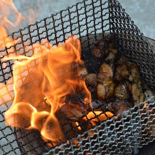 名古屋コーチン松風地鶏炭火かご焼き！