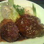 キッチン一力 - おかず部分（ハンバーグとカニクリーム）のアップ。