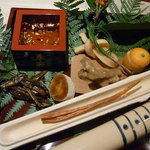 くろぎ - 祝酒（叩き牛蒡･市田柿･田作り･ばち子･玉子焼き･金柑）（'11/1）