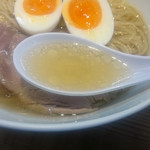 町田汁場 しおらーめん進化 - 鶏ガラスープ