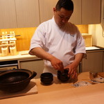 味あら井 - お抹茶をたてる大将♡（撮影許可頂いております）