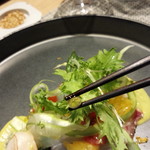 グリシーヌ - アスパラと天然真鯛と帆立のマリネのサラダ仕立て　菜花ソース