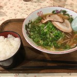 下松サービスエリア（下り線）フードコート - 2017年4月　ラーメンライス（820円）