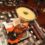 A4-5 BEEF BAR - お通し(マンゴースープ)