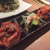 焼肉 433 - キムチ盛り合わせ