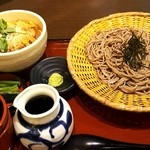 Soji bou - かつ丼定食（８８９円，税抜き）
