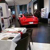 ザ モメンタム バイ ポルシェ - 