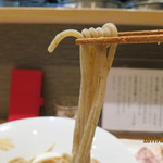 麦の道 すぐれ - 全粒粉の極太麺。もちもちっとした喉越し良い美味しい麺