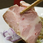 麦の道 すぐれ - 良いサシ入ってるでしょ
      