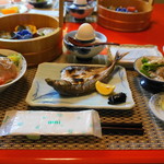 料亭 やまさ旅館 - 朝食の全貌