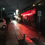 ヨコガワ分店 - 夜は神秘的