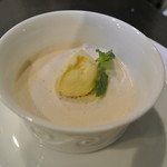 アキヒサ ハンダ - ほうじ茶のブランマンジェ